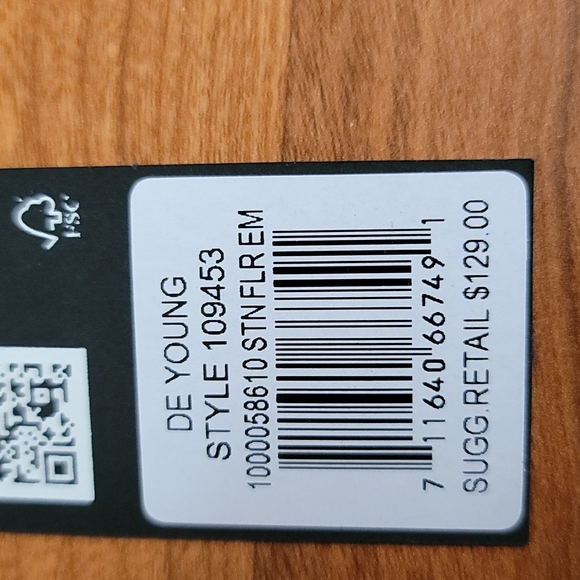 THE SAK De Young Leather Camera Crossbody Bag - Picture 7 of 9